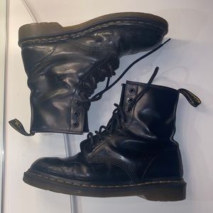 Black Dr Martin lace up boots